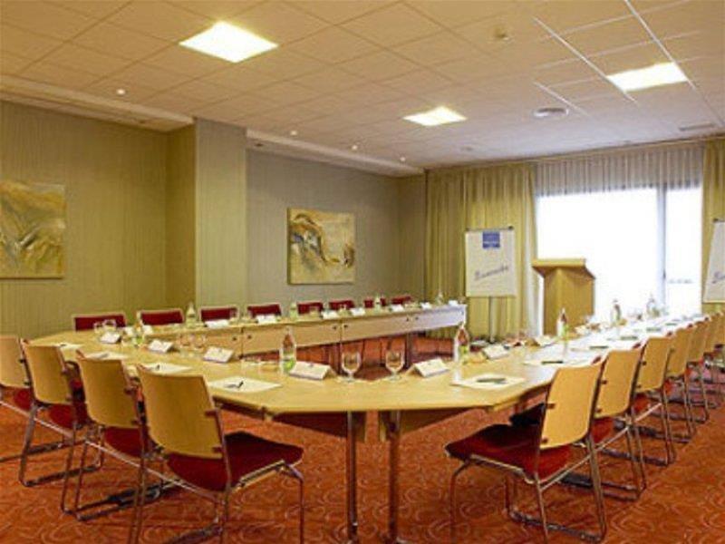 Hilton Garden Inn Малага Удобства фото